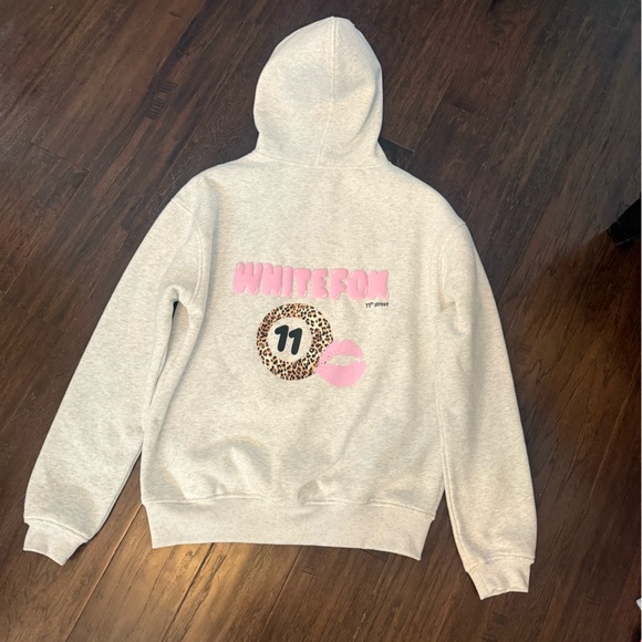 BRAND NEW WHITE FOX Sweatshirt size XS/S - Picture 2 of 5